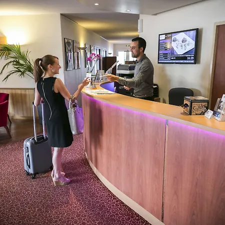Brit Hotel Rennes Le Castel-3