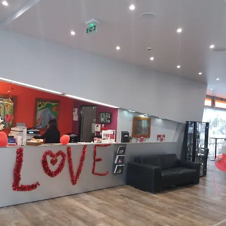 Brit Hotel Codalysa Marne la Vallée - Torcy-3