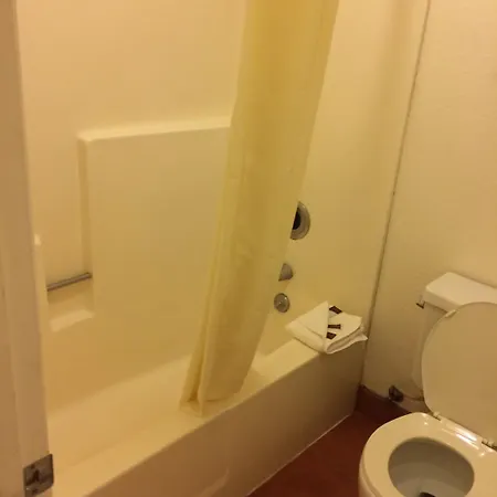 Value Inn & Suites-2
