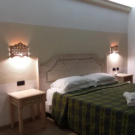 Pausania Inn-3