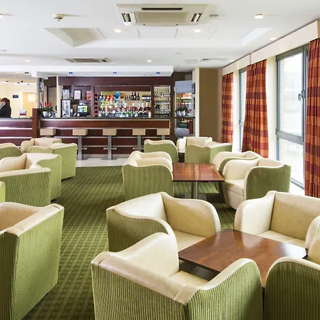 Holiday Inn Express Dunfermline By Ihg-2