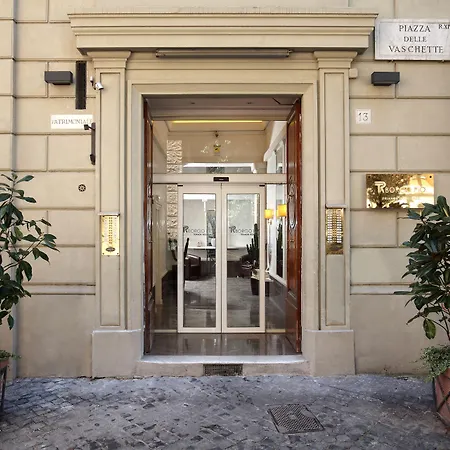 Trianon Borgo Pio Aparthotel-2