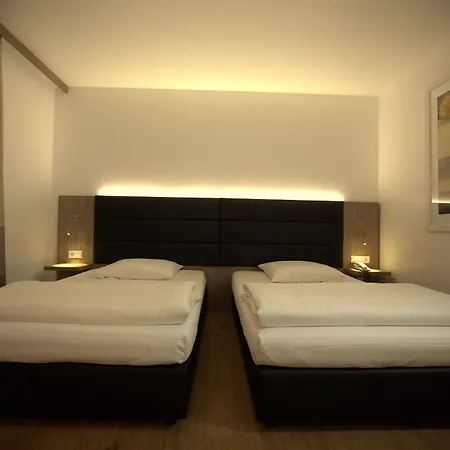 Airport Hotel Walldorf-3