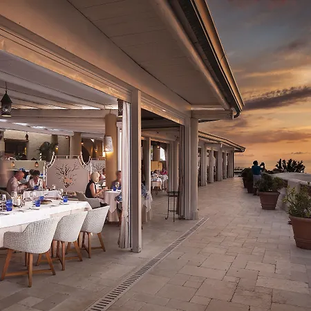 Therasia Resort Sea And Spa - The Leading Hotels Of The World-2
