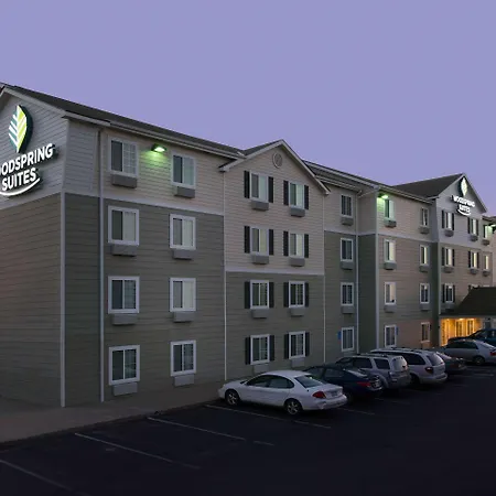 Woodspring Suites Topeka-2