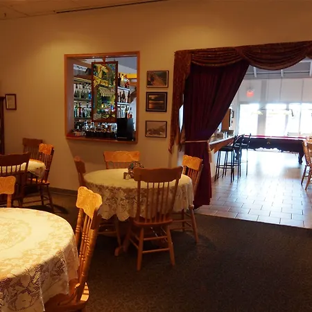 Executive House Suites Hotel & Conference Centre-3