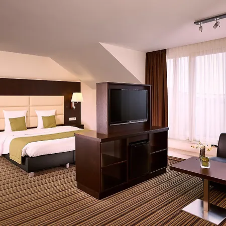 Hotel Charleroi Airport - Van Der Valk-2