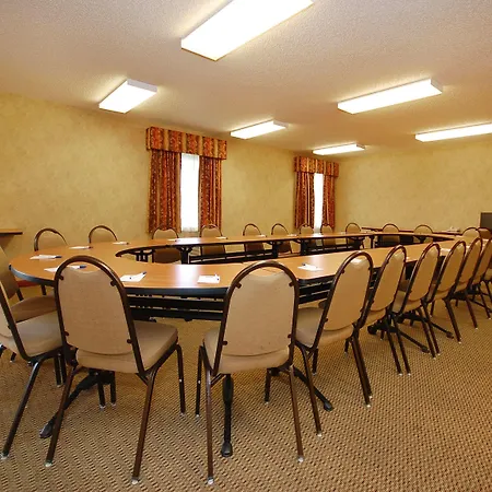 Econo Lodge Inn & Suites Kearney South-3