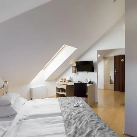 Hotel Pav-3