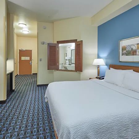 Fairfield Inn & Suites Burlington-3