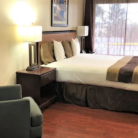 Blue Coast Inn & Suites-3