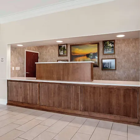 Best Western Plus Two Rivers Hotel & Suites-2