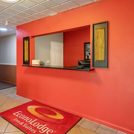 Econo Lodge Inn & Suites Granite City - St Louis-3