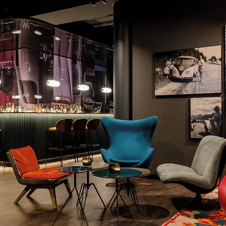 Motel One Frankfurt-East Side-3