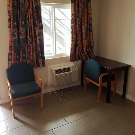 Classic Inn And Suites-2