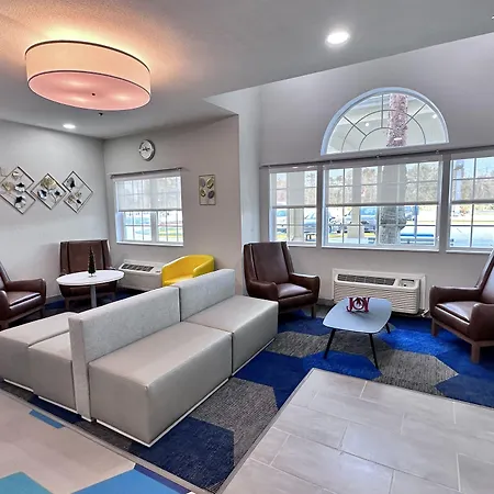 Microtel Inn & Suites By Wyndham Of Houma-2