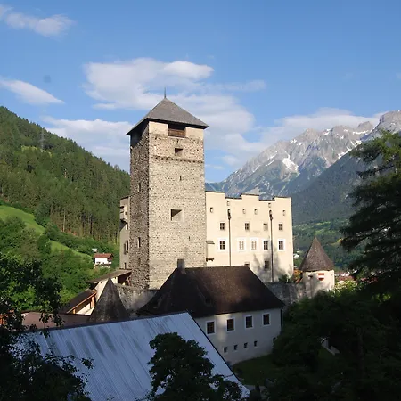 Hotel Schrofenstein-2