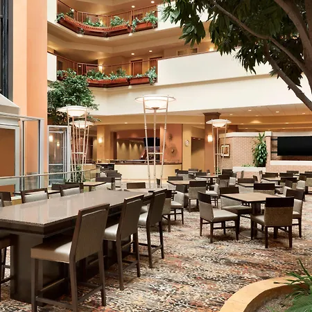 Embassy Suites Omaha- La Vista/ Hotel & Conference Center-2