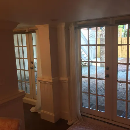 Justine Inn Savannah-2