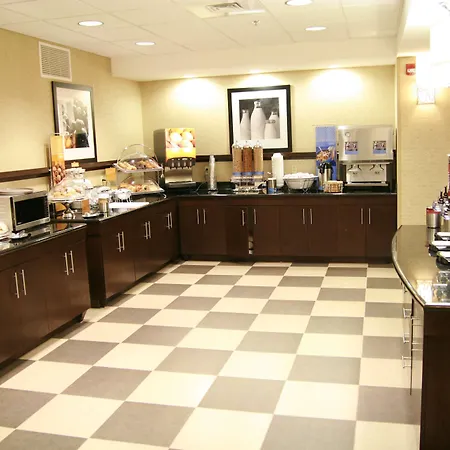 Hampton Inn Topeka-2