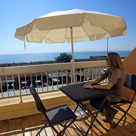 Logis Hotel Restaurant le Mirador-3