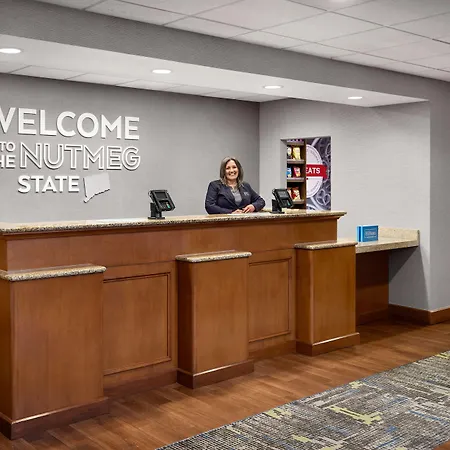 Hampton Inn & Suites West Haven-3