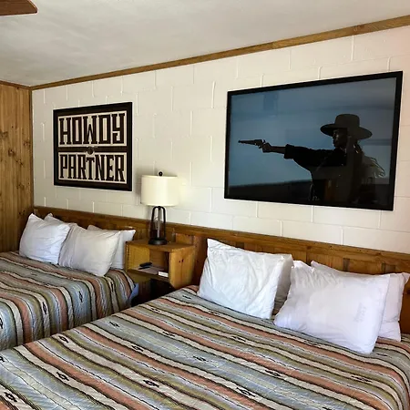 Holiday Motel And Rv Park-3