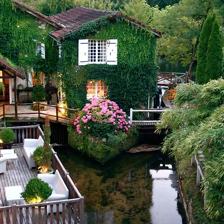 Le Moulin Du Roc-2