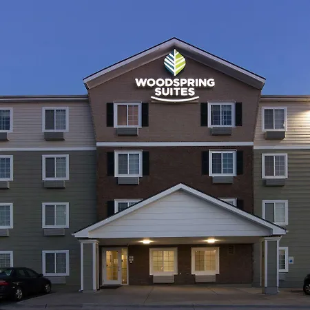 Woodspring Suites Kansas City Mission-2
