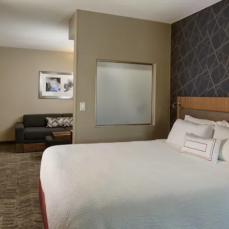 Springhill Suites St. Louis Brentwood-3
