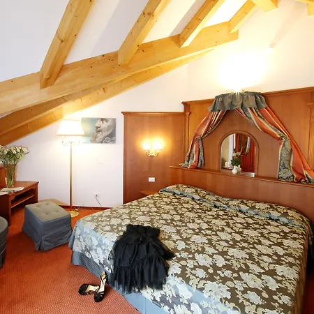 Sartori's Hotel-3