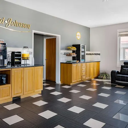 Howard Johnson By Wyndham Gananoque-2