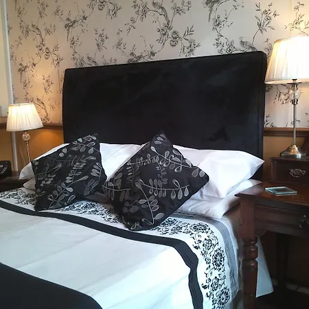 Meare Manor-2