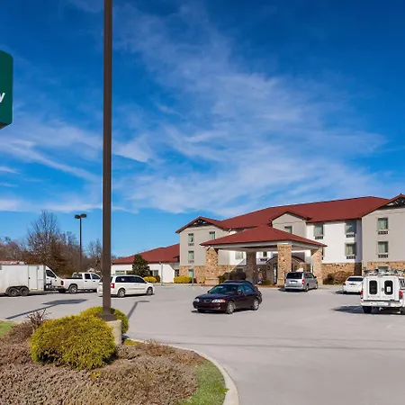 Quality Inn & Suites Monterey I-40-2