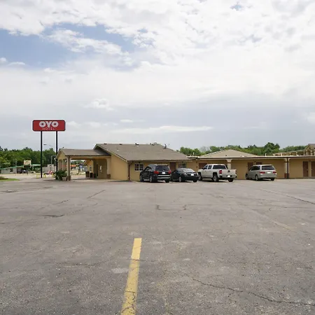 Woodridge Inn And Suites-3