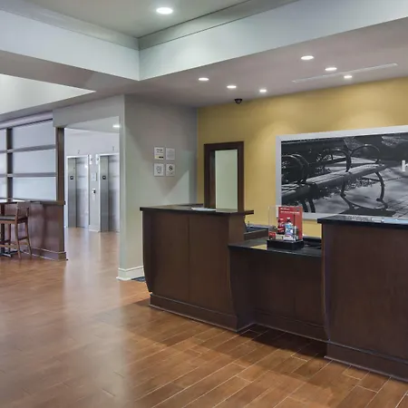 Hampton Inn & Suites Little Rock-Downtown-2