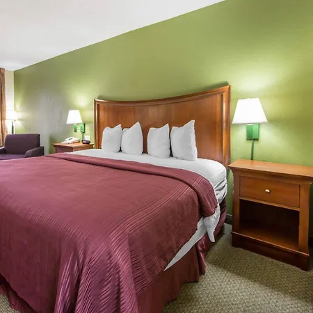 Quality Inn Merchants Drive-2