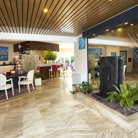 Carnac Lodge Hotel & Spa-2
