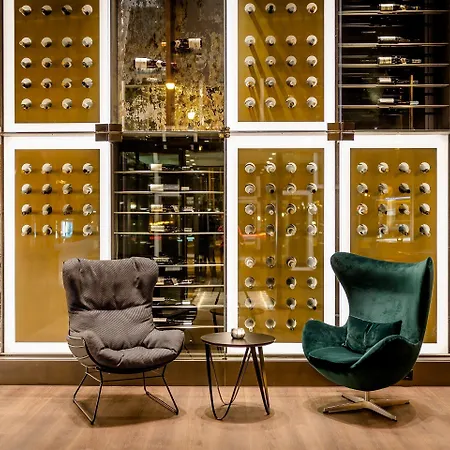 Motel One Wiesbaden-2