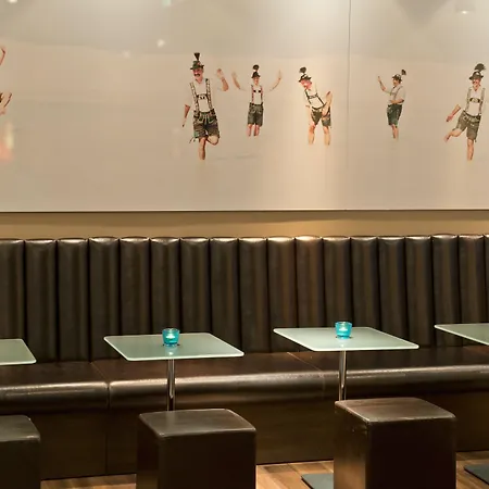 Motel One München-Westend-3