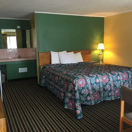 Family Budget Inn Harrison-3