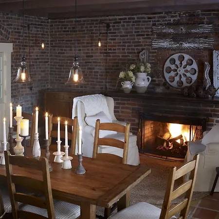Maison Fleurie, A Four Sisters Inn-2