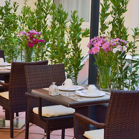 Lh Hotel Lloyd Roma-2