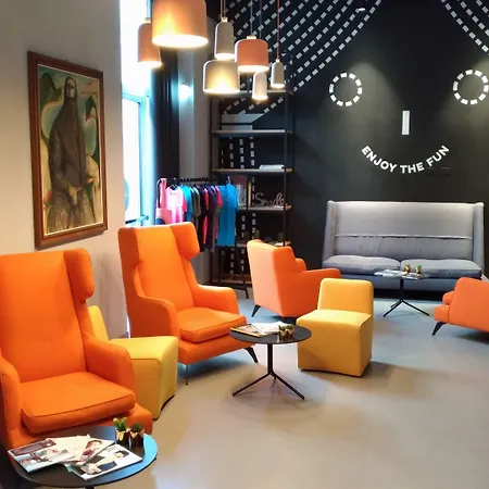 The Poet Hotel-2