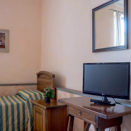 Hotel Monica-2