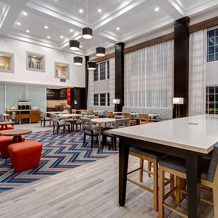 Hampton Inn & Suites Yonkers-3