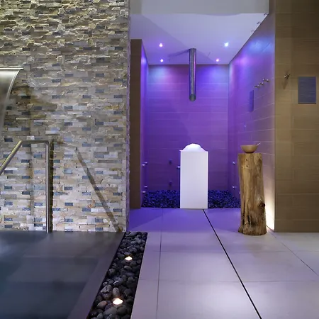 Hotel Select Suites & Spa - Apartments-3