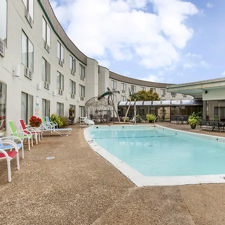 Lamplighter Inn-South-2
