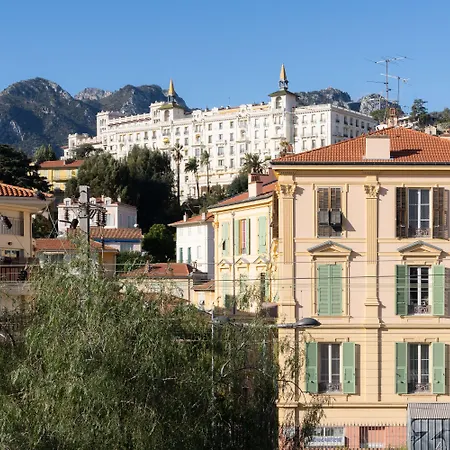Hotel De Belgique à Menton-3