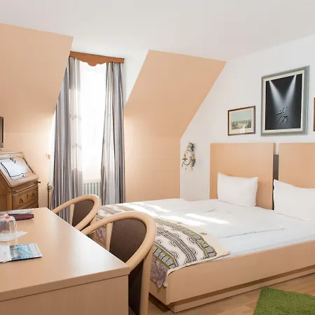 Hotel Am Friedrichsbad-3